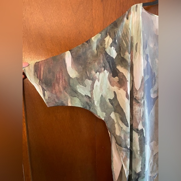 Watercolor camo style kimono. Split sides - Picture 3 of 4